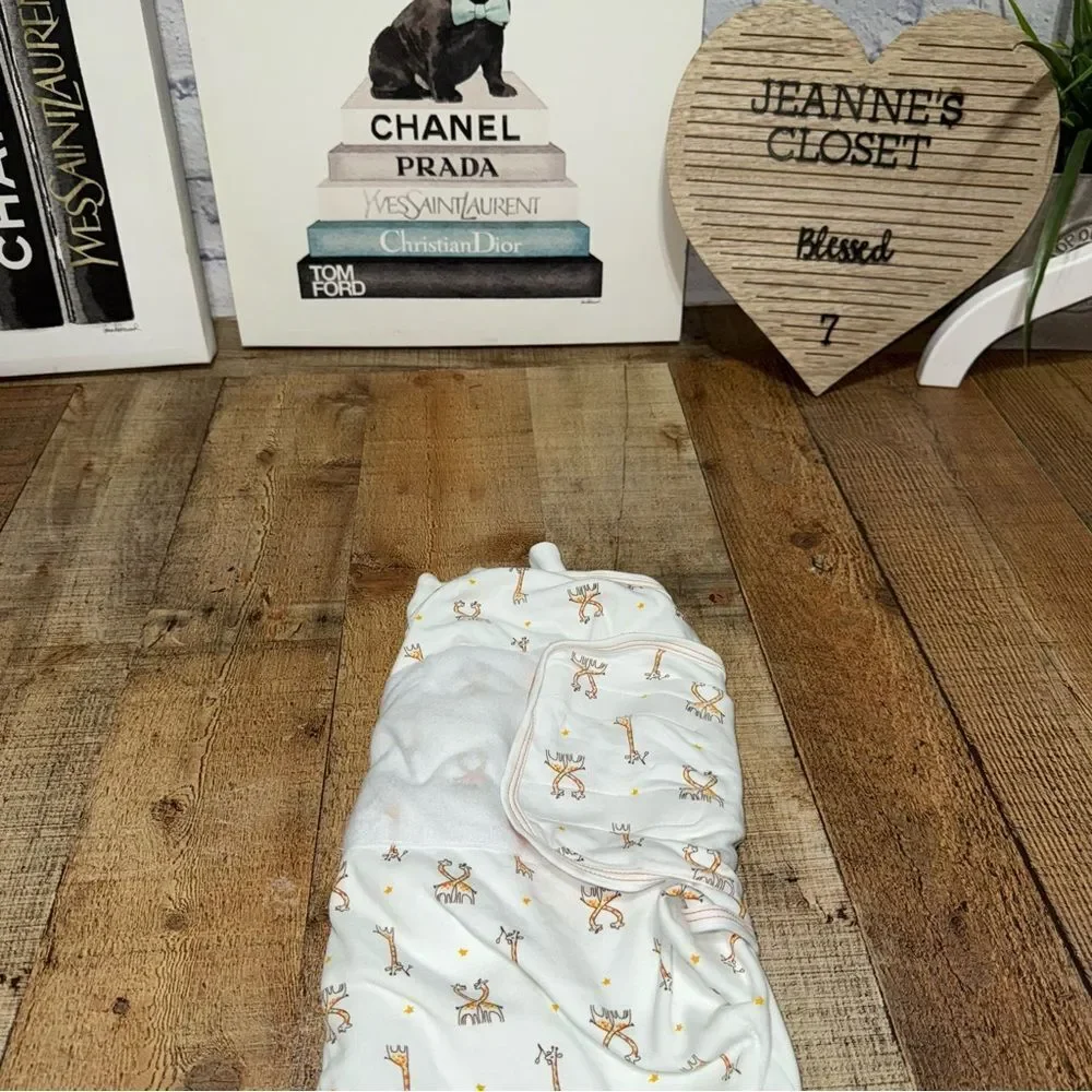 Nested Bean -  Zen 100% Cotton Swaddle Wrap giraffe 7-18lb  S/L